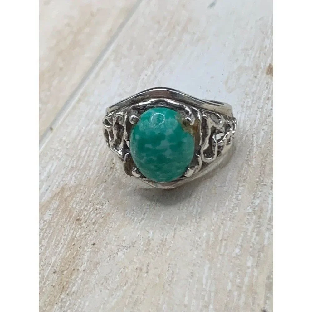 Woman’s Stunning size 8 all sterling silver Celtic ring